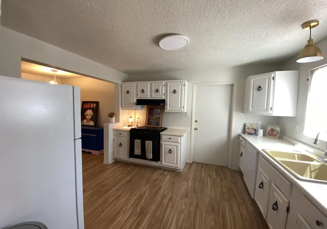 5th image of 1844 Kentucky St Ne, Albuquerque, NM 87110 | MLS# 1102058