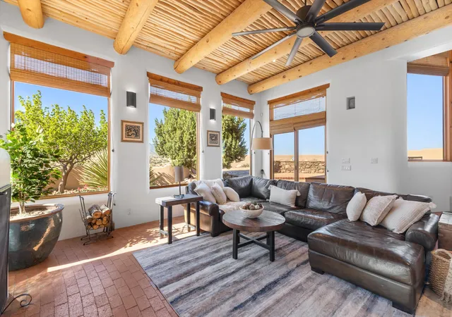 Homes for sale in Placitas, NM | 85 Overlook Dr, Placitas, NM 87043 | MLS# 1102074