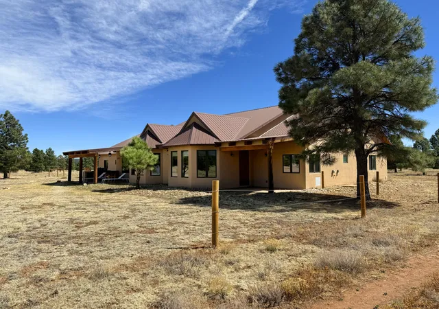 3rd image of 36 Penny Ln, Las Vegas, NM 87701 | MLS# 1102079
