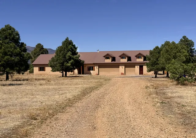 4th image of 36 Penny Ln, Las Vegas, NM 87701 | MLS# 1102079