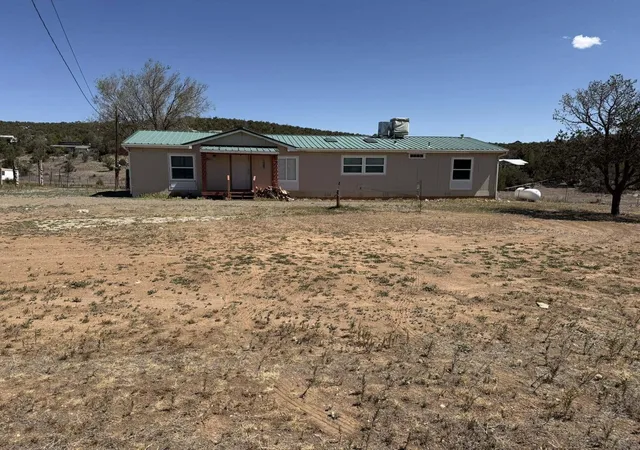 Homes for sale in Edgewood, NM | 51 Peaceful Dr, Edgewood, NM 87015 | MLS# 1102158