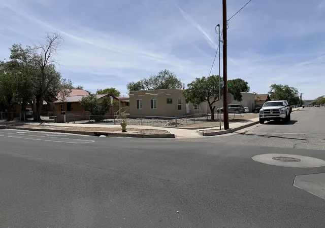 5th image of 601 Aspen Ave Nw, Albuquerque, NM 87102 | MLS# 1102173