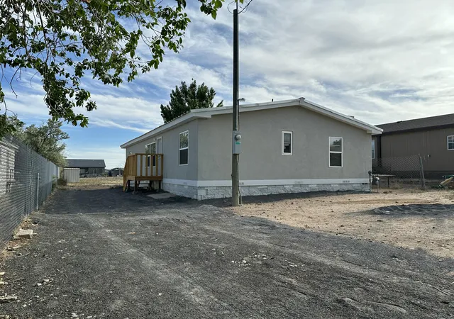 2nd image of 908 10th Ave Ne, Rio Rancho, NM 87144 | MLS# 1102163
