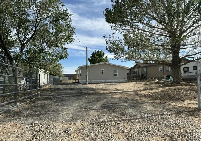 3rd image of 908 10Th Ave Ne, Rio Rancho, NM 87144 | MLS# 1102163