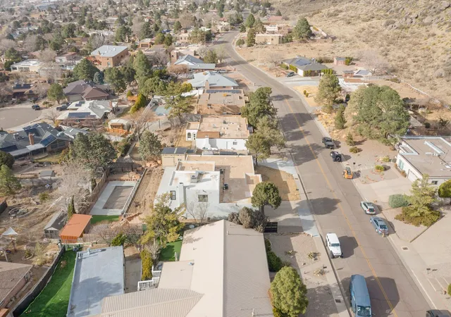 2nd image of 3105 Camino De La Sierra Ln Ne, Albuquerque, NM 87111 | MLS# 1102182