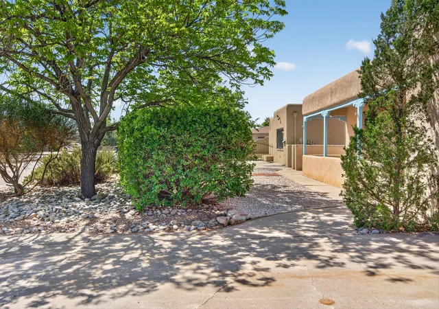Homes for sale in Albuquerque, NM | 2105 Madeira Dr Ne, Albuquerque, NM 87110 | MLS# 1102333