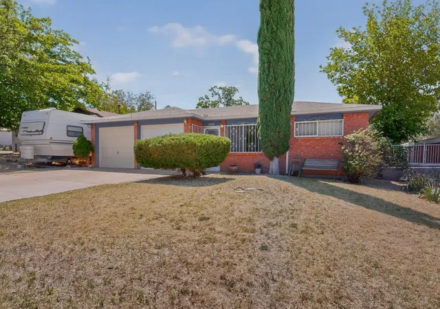 Photo 2 of Sale Pending at 11912 Allison Ct Ne, Albuquerque, NM 87112 | MLS# 1102372 | Listing updated on 2026-08-14