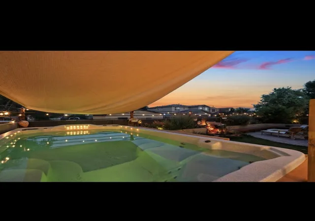 Photo 2 of Single family home for sale at 512 Twilight Vista Ln Sw, Albuquerque, NM 87105 | MLS# 1102430 | Listing updated on 2026-08-04