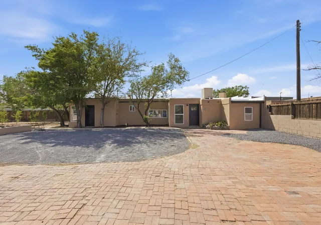 Photo 2 of Sale Pending at 3907 3rd Street Nw, Albuquerque, NM 87107 | MLS# 1102464 | Listing updated on 2026-08-25