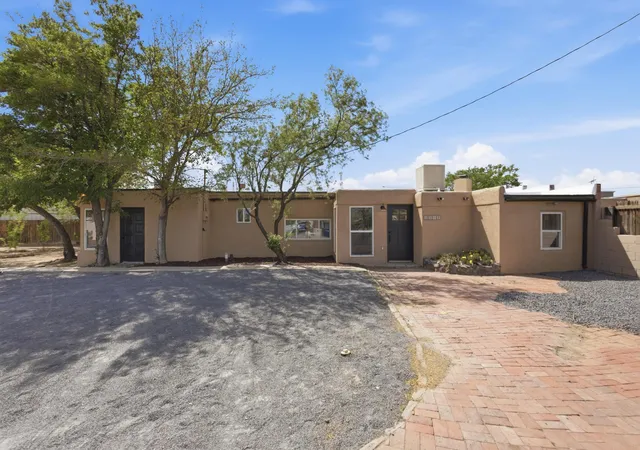 Photo 2 of Sale Pending at 3907 3rd Street NW, Albuquerque, NM 87107 | MLS# 1102464 | Listing updated on 2026-08-25
