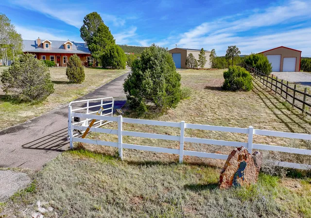 Homes for sale in Tijeras, NM | 104 Elite Dr, Tijeras, NM 87059 | MLS# 1102468