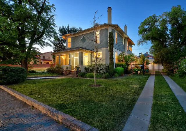 2nd image of 1123 Tijeras Ave Nw, Albuquerque, NM 87102 | MLS# 1102470