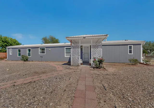Homes for sale in Los Lunas, NM | 1742 Chamisa Ave Se, Los Lunas, NM 87031 | MLS# 1102475