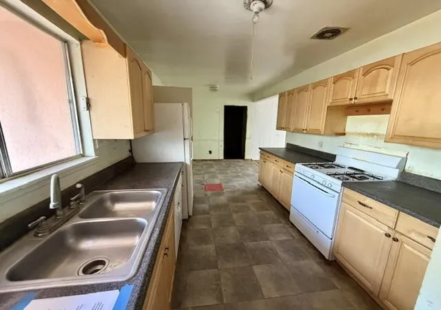 Photo 4 of Sale Pending at 713 Washington Ave, Grants, NM 87020 | MLS# 1102515 | Listing updated on 2026-09-01