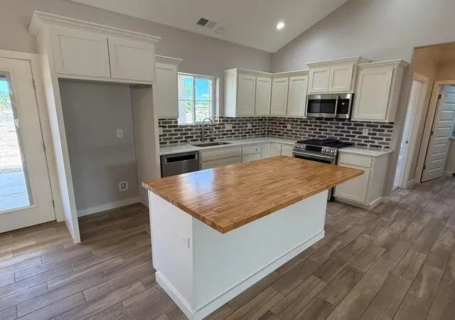 Photo 3 of Single family home for sale at 9 Vallejos Rd, Los Lunas, NM 87031 | MLS# 1102634 | Listing updated on 2026-07-21