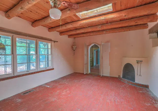 Photo 3 of Single family home for sale at 509 Chamiso Ln NW, Los Ranchos, NM 87107 | MLS# 1102636 | Listing updated on 2026-08-20