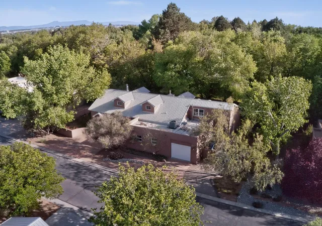 2nd image of 1630 Rancho Guadalupe Trl Nw, Albuquerque, NM 87107 | MLS# 1102661