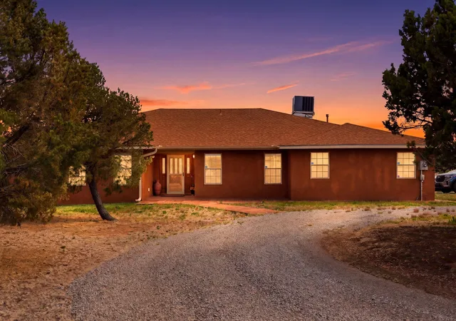 Homes for sale in Edgewood, NM | 2 Autumnwood Ct, Edgewood, NM 87015 | MLS# 1102872