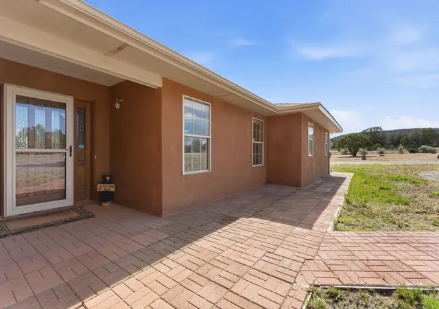 Homes for sale in Edgewood, NM | 2 Autumnwood Ct, Edgewood, NM 87015 | MLS# 1102872