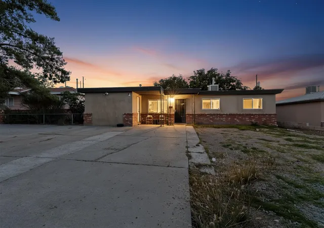 Photo 4 of Single family home for sale at 9716 Indian School Rd NE, Albuquerque, NM 87112 | MLS# 1102895 | Listing updated on 2026-07-21
