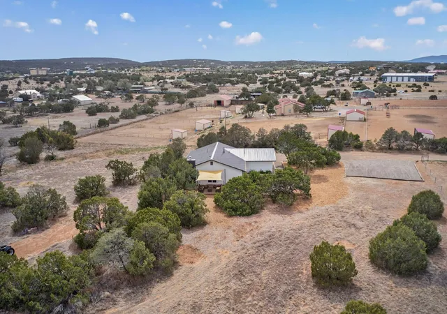 Homes for sale in Edgewood, NM | 11 Woods End Rd, Edgewood, NM 87015 | MLS# 1102916