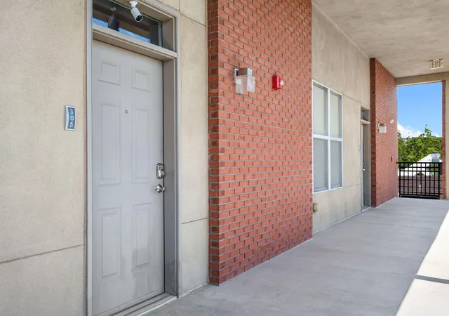3rd image of 400 Central Ave Se #305 305, Albuquerque, NM 87102 | MLS# 1102948