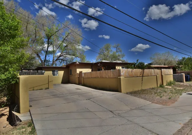 2nd image of 1607 5th St, Santa Fe, NM 87505 | MLS# 1102974