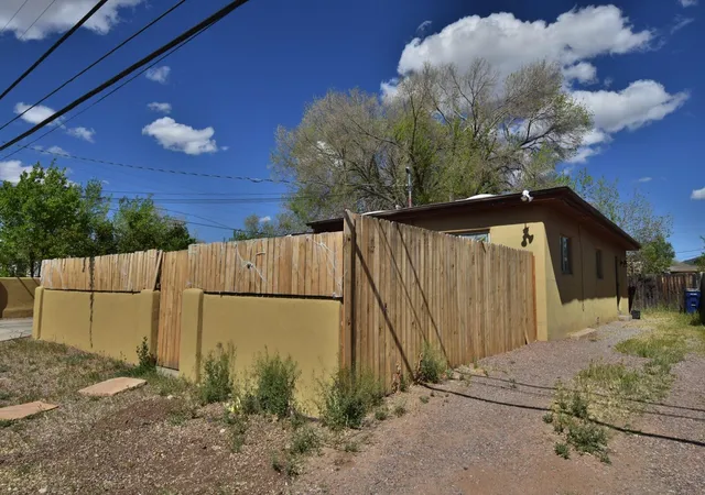 4th image of 1607 5Th St, Santa Fe, NM 87505 | MLS# 1102974