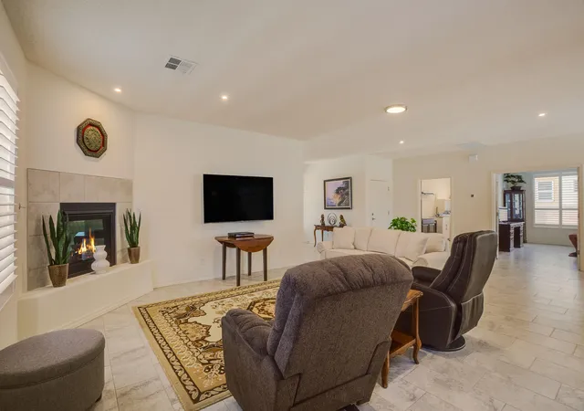 Photo 3 of Single family home for sale at 590 Rio Chama Cir Sw, Los Lunas, NM 87031 | MLS# 1103048 | Listing updated on 2026-07-21