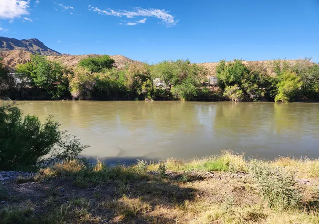 Photo 11 of Manufactured home for sale at 1047 E Riverside Dr, Truth Or Consequences, NM 87901 | MLS# 1103108 | Listing updated on 2026-07-30
