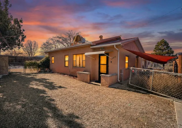 Homes for sale in Albuquerque, NM | 220 San Andres Ave Nw, Albuquerque, NM 87107 | MLS# 1103142