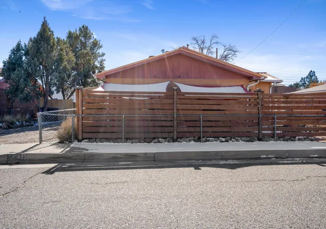 Homes for sale in Albuquerque, NM | 220 San Andres Ave Nw, Albuquerque, NM 87107 | MLS# 1103142