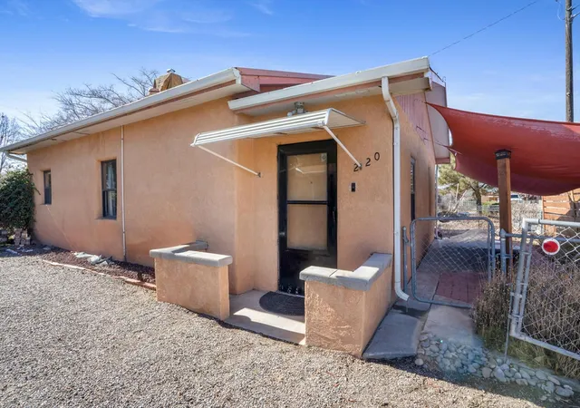 Homes for sale in Albuquerque, NM | 220 San Andres Ave Nw, Albuquerque, NM 87107 | MLS# 1103142