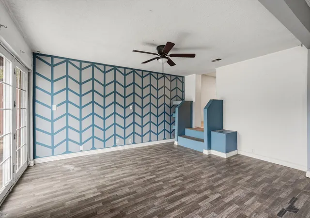 Homes for sale in Los Lunas, NM | 1928 Doris Pl #1, Los Lunas, NM 87031 | MLS# 1103124