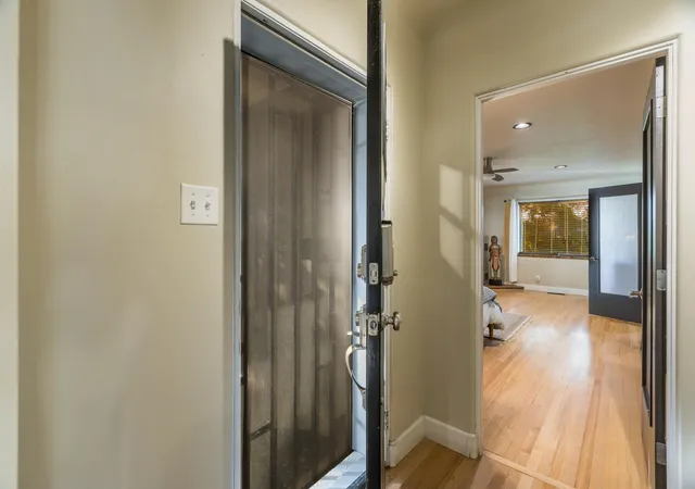 4th image of 924 Valverde Dr Se, Albuquerque, NM 87108 | MLS# 1103160