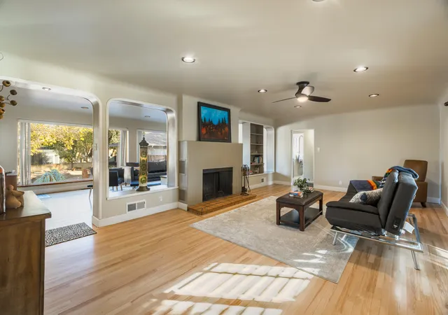 5th image of 924 Valverde Dr Se, Albuquerque, NM 87108 | MLS# 1103160