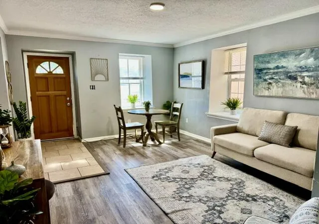 2nd image of 613 Keleher Ave Nw, Albuquerque, NM 87102 | MLS# 1103171