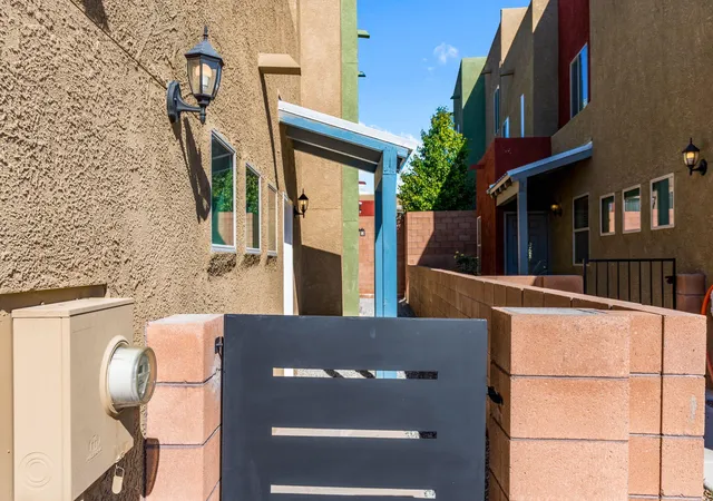 Photo 4 of Sale Pending at 1520 Volponi Dr SE, Albuquerque, NM 87123 | MLS# 1103273 | Listing updated on 2026-08-28