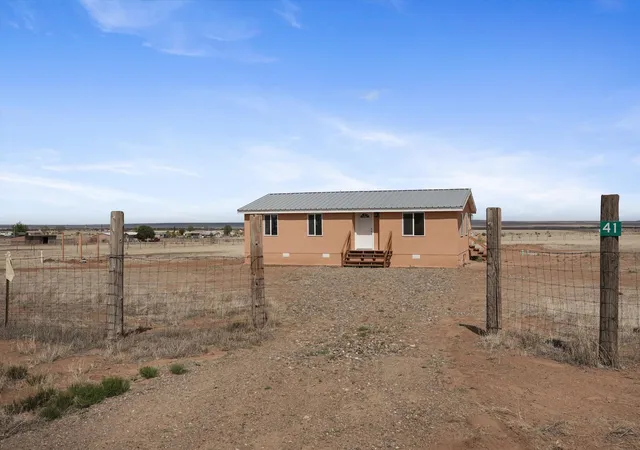 Photo 3 of Manufactured home for sale at 41 Coyote Loop, Moriarty, NM 87035 | MLS# 1103288 | Listing updated on 2026-08-21