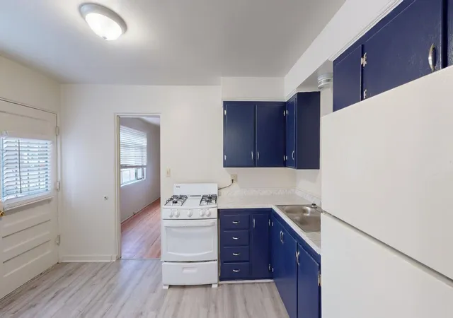 Photo 3 of Multi family home for sale at 1003 Carlisle Blvd SE, Albuquerque, NM 87106 | MLS# 1103320 | Listing updated on 2026-08-17