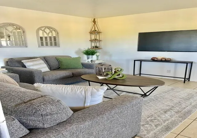 Photo 4 of Sale Pending at 1809 Girard Blvd SE, Albuquerque, NM 87106 | MLS# 1103323 | Listing updated on 2026-08-27