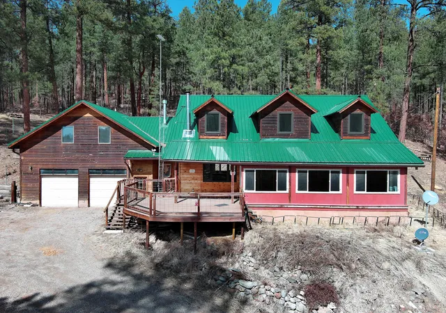 Photo 2 of Sale Pending at 831 Sulphur Crk Rd, Jemez Springs, NM 87025 | MLS# 1103324 | Listing updated on 2026-08-28