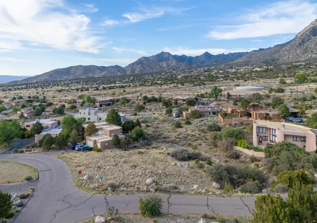 1st image of 622 Cougar Loop Ne, Albuquerque, NM 87122 | MLS# 1103364