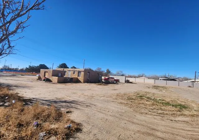 2nd image of 1303 Menaul Blvd Nw, Albuquerque, NM 87107 | MLS# 1103384