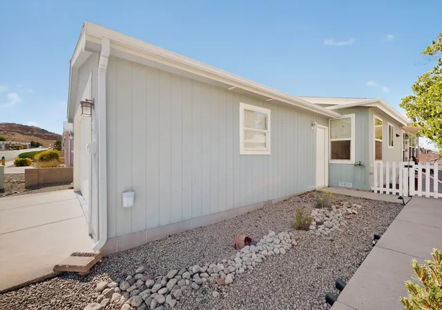 Photo 4 of Sale Pending at 214 Sunrise Blfs Dr, Belen, NM 87002 | MLS# 1103393 | Listing updated on 2026-08-23