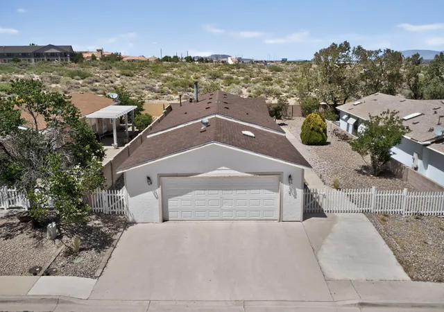 3rd image of 110 Sunrise Bluffs Dr, Belen, NM 87002 | MLS# 1103433
