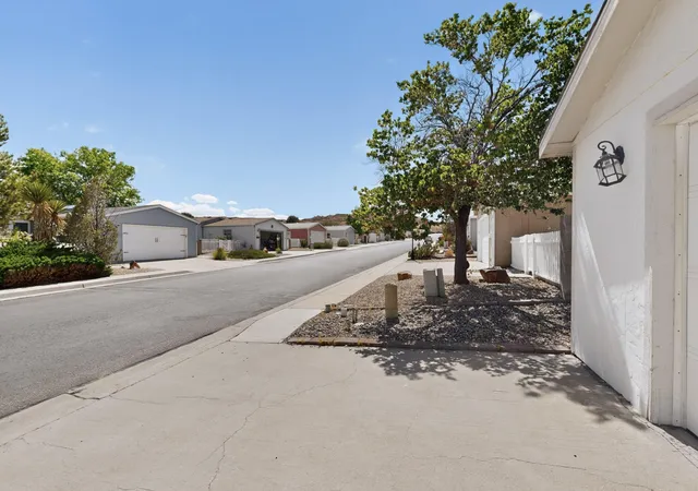 4th image of 110 Sunrise Bluffs Dr, Belen, NM 87002 | MLS# 1103433