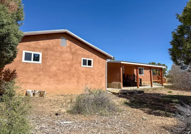 Photo 4 of Single family home for sale at 61 Rincon Rd, Regina, NM 87046 | MLS# 1103453 | Listing updated on 2026-08-29