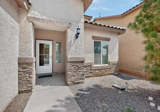 Photo 3 of Sale Pending at 510 Palo Alto Dr Ne, Rio Rancho, NM 87124 | MLS# 1103510 | Listing updated on 2026-08-28