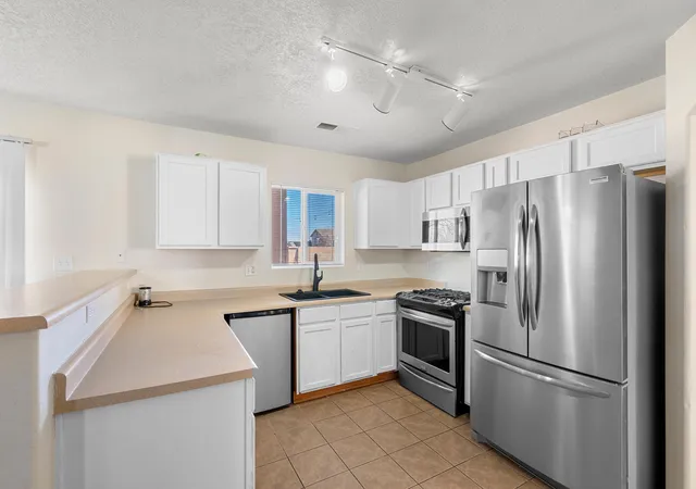 Photo 3 of Single family home for sale at 9809 Marlborough Ave SW, Albuquerque, NM 87121 | MLS# 1103526 | Listing updated on 2026-08-26